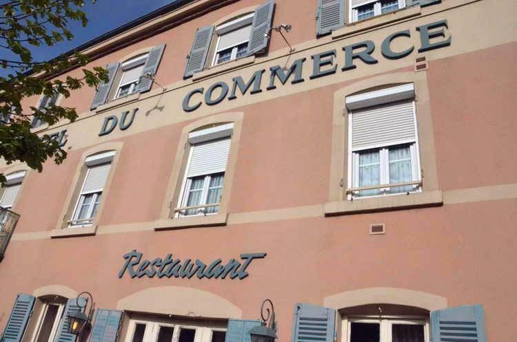 Hotel Du Commerce Pont-de-Vaux Dış mekan fotoğraf